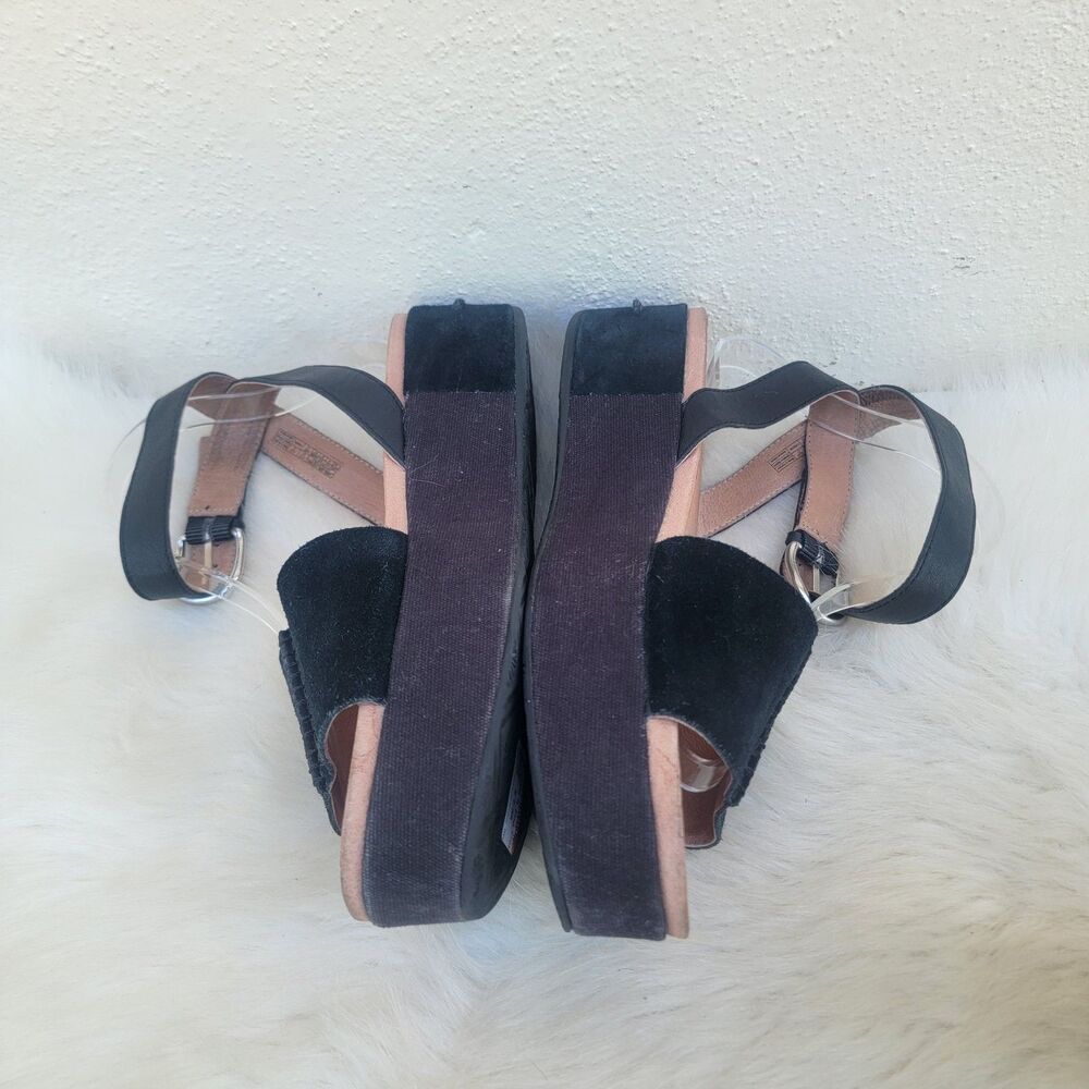 UGG Chapala Platform Ankle Strap Sandal Size 10 Black Suede Leather Flat Form - Picture 5 of 7